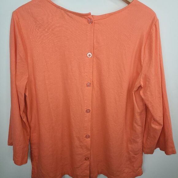 New York & Company Linen Blend Button Back Blouse - Picture 5 of 10